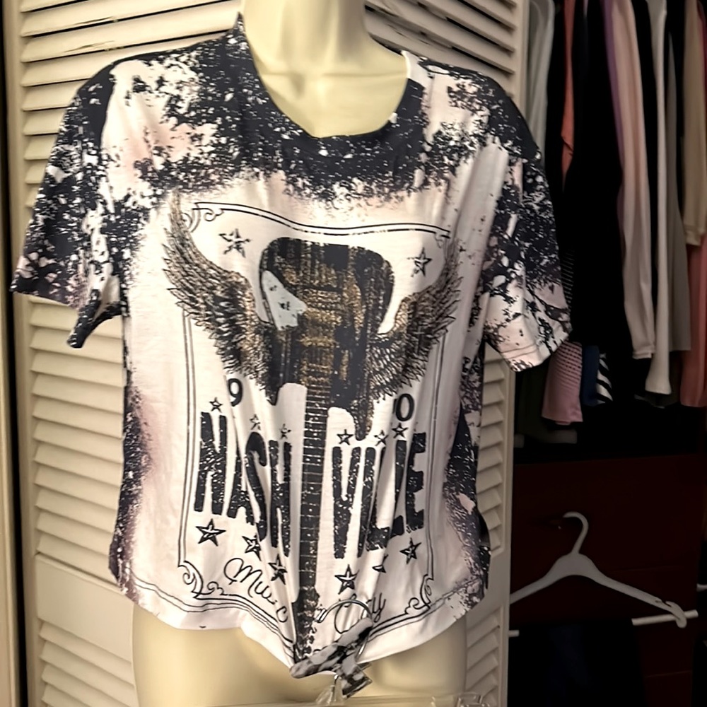 Nashville Tee shirt never worn. Original tee